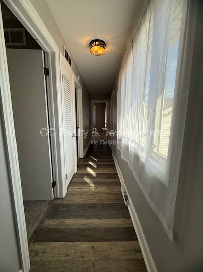 Building Photo - 1202 Cleveland St