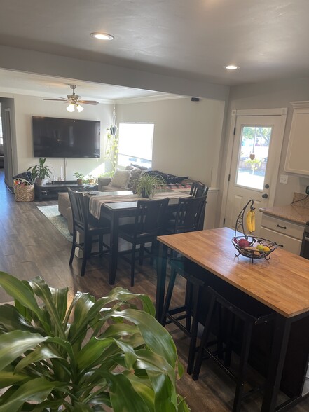 Kitchen/Living room - 321 Tahoe Ave