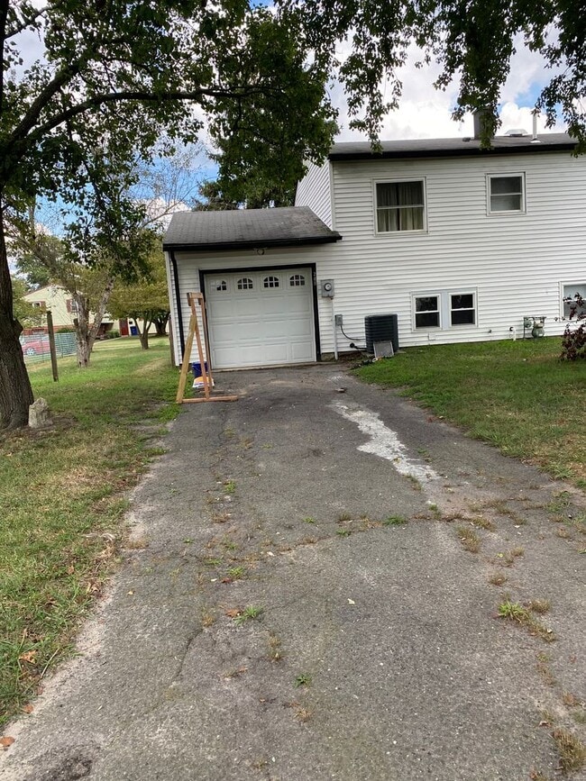 Building Photo - 241 Lafayette Ave