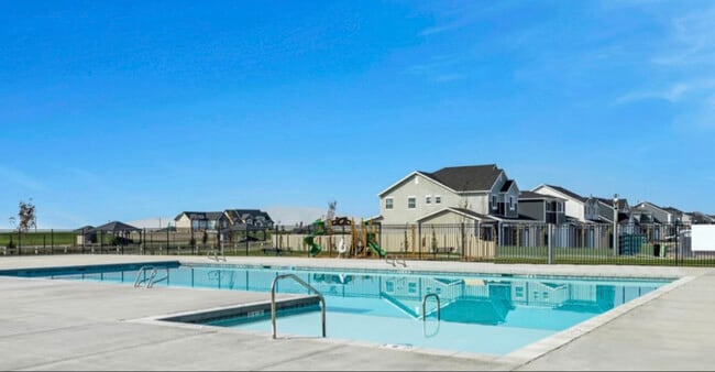 Building Photo - 1716 W Parkview Dr