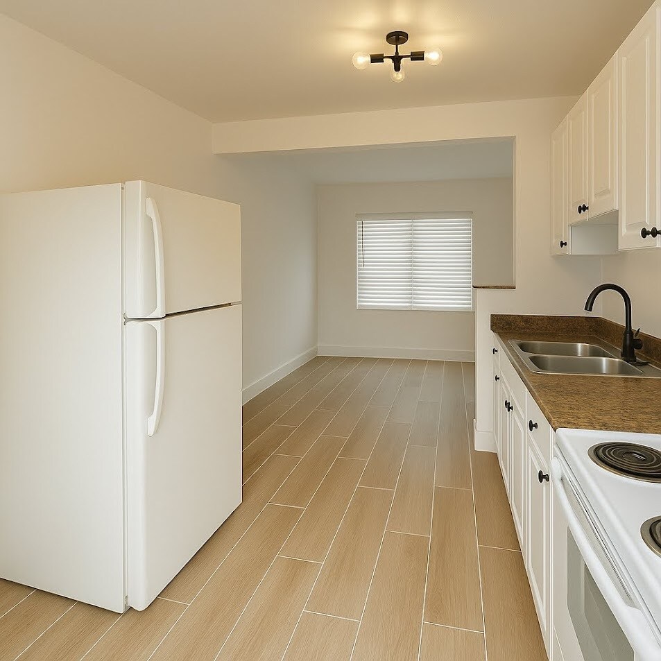 Building Photo - 1600 Center St