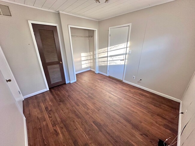 Building Photo - 3 Bedrooms, 1 Bathroom - House in West Rome!