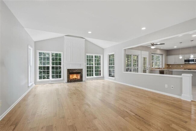 Building Photo - 770 Glastonbury Ct