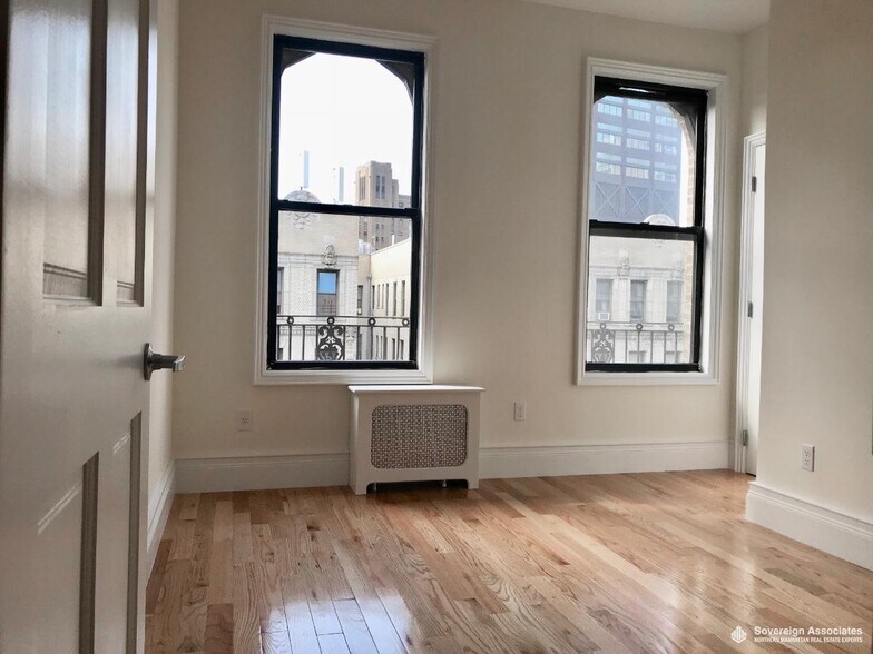 Building Photo - 250 Fort Washington Ave