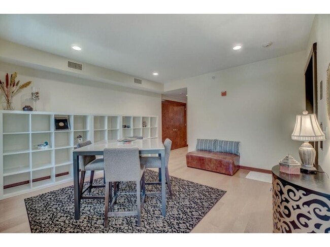 Building Photo - 215 Otis Avenue