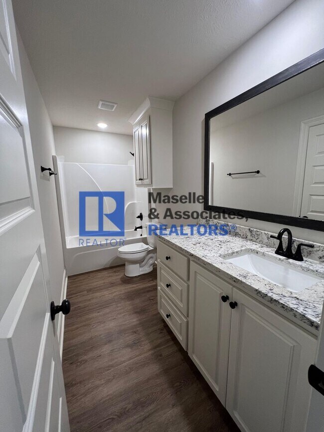 Building Photo - 4 Bed/2 Bath Home in Pearl in Silver Ridge