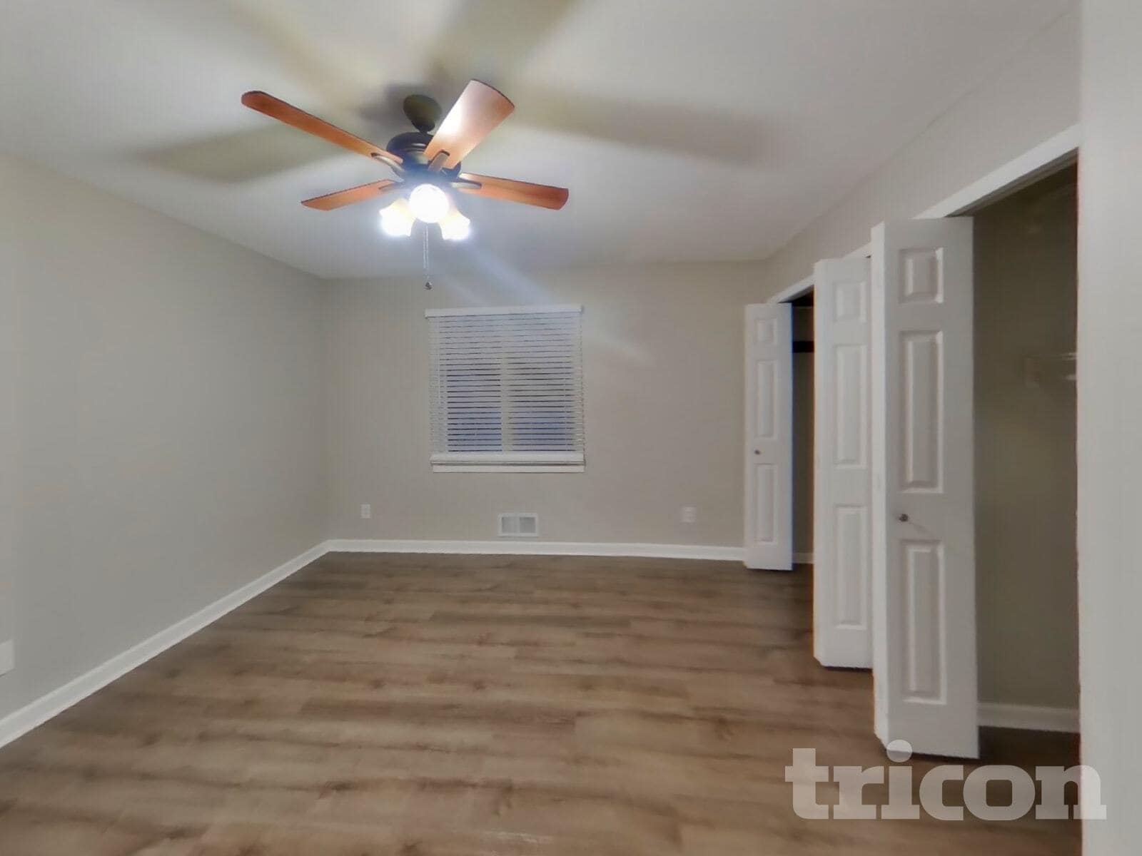 Building Photo - 820 Shenandoah Ln N