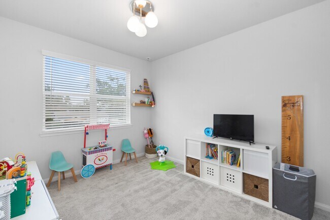 Building Photo - 5426 Oriente Ln