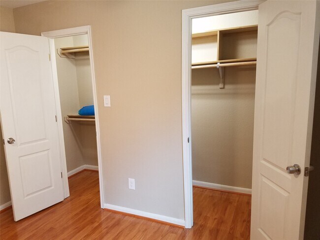 Building Photo - 5530 Melanite Ave