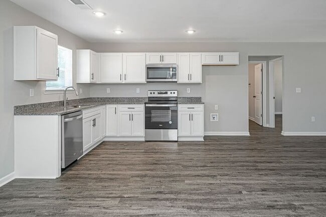 Building Photo - Don't miss this new construction 3 bed/2 bath Hueytown home! Coming Early March!