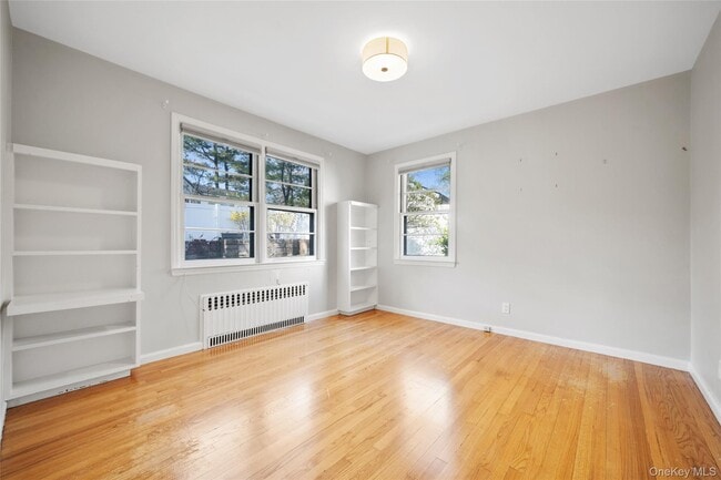 Building Photo - 6 Wildway