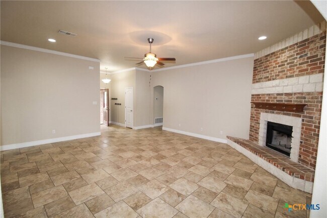 Building Photo - 1128 Pheasant Cir