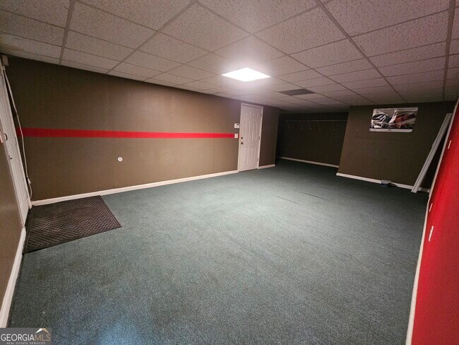 Building Photo - 40 Summerwood Ln