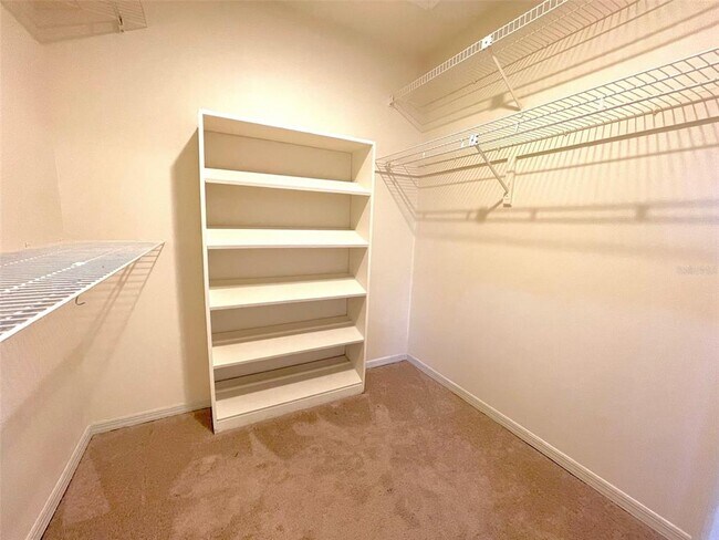 Building Photo - 315 Lazy Acres Ln