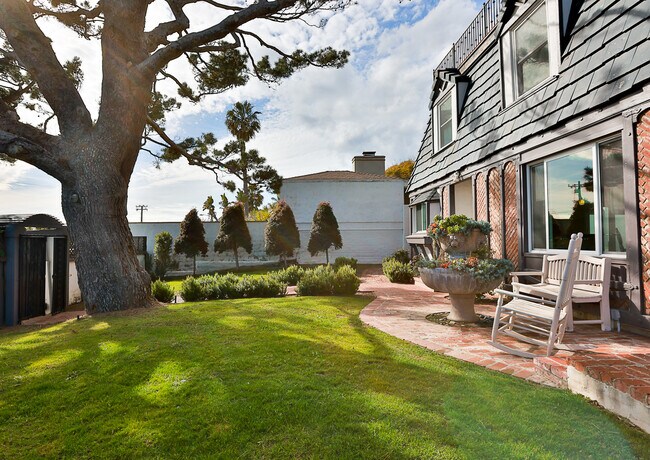 Building Photo - 21513 Pacific Coast Hwy