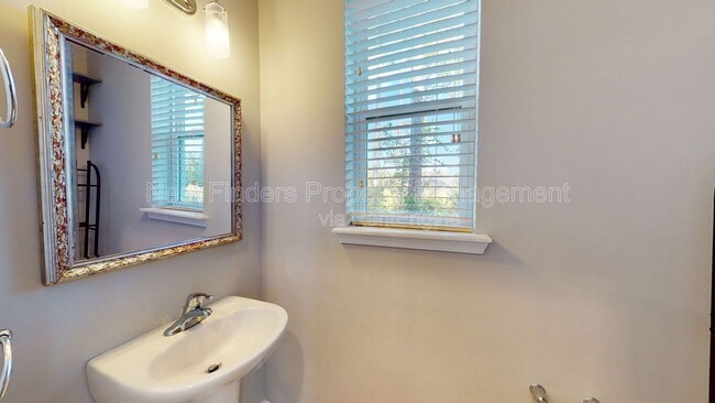 Building Photo - 33 Eagles Nest Ln