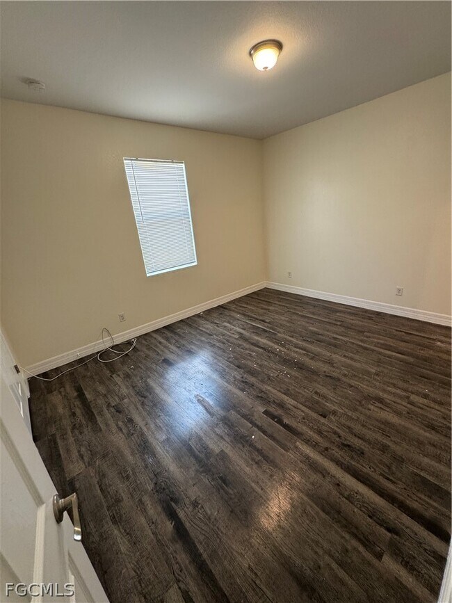 Building Photo - 8036 Buttercup Cir