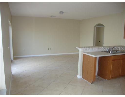 Building Photo - 319 Alegriano Ct