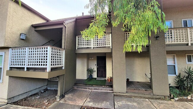 Building Photo - 680 Dartmore Ln