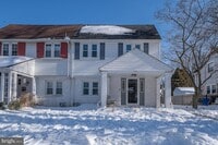 Building Photo - 227 E Hathaway Ln