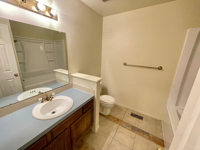 Building Photo - 4 Bed, 2 Bath Loveland, CO Home- Fenced Backyard, A/C, & 2 Car Garage!