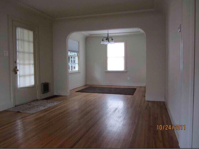 Building Photo - 5317 N Wall St