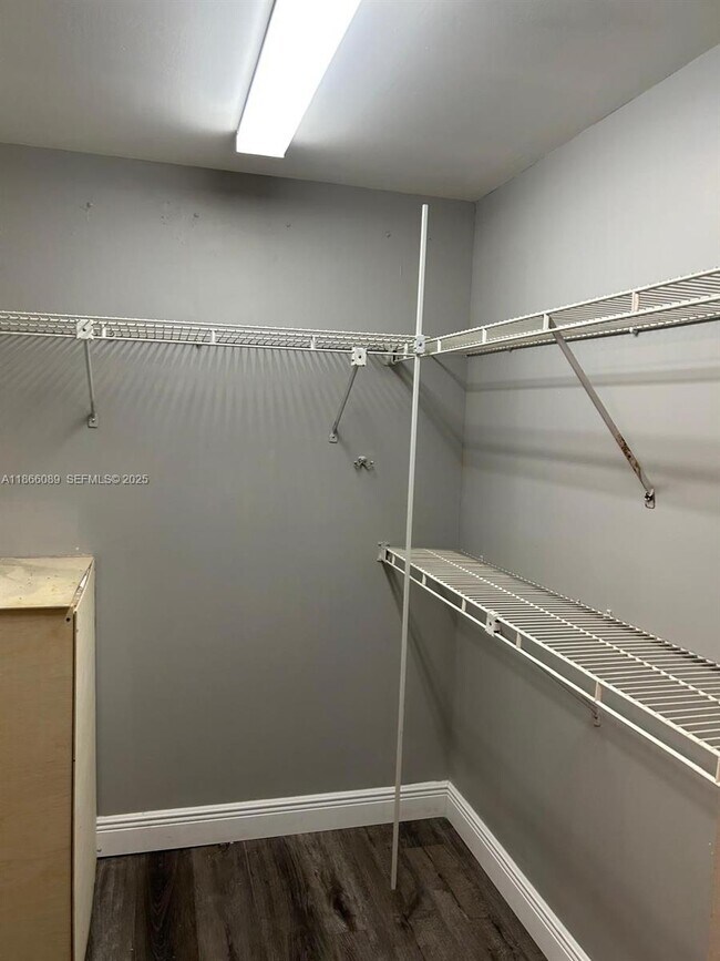 Building Photo - 3671 Environ Blvd