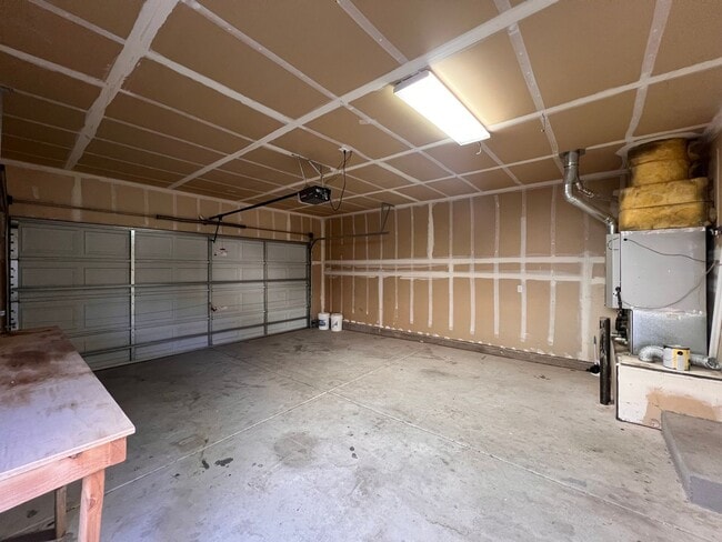 Building Photo - Great 3 bedroom Fernley home located in th...