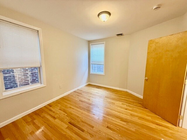 Building Photo - 13 Snow Hill St