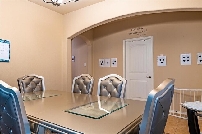 Building Photo - 333 Allerton Mews