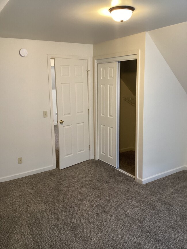 Building Photo - 1208 Howard St