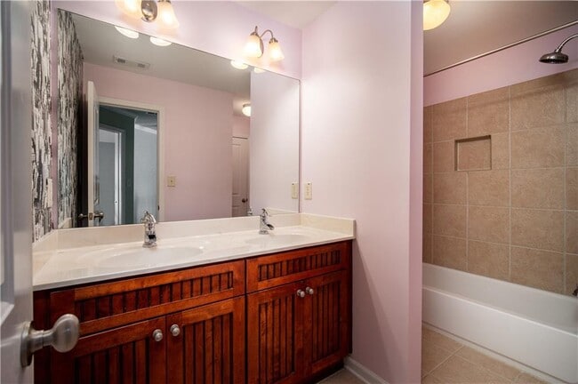 Building Photo - 5133 Micaela Way