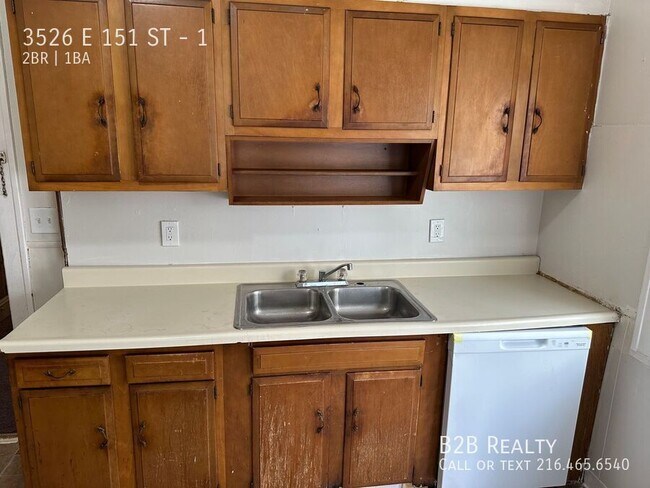 Building Photo - 3526 E 151st St