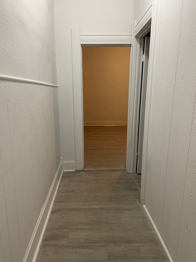 Building Photo - 3 bedroom 2 Bath $875