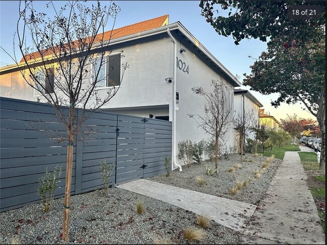 Building Photo - 1024 Mission Dr