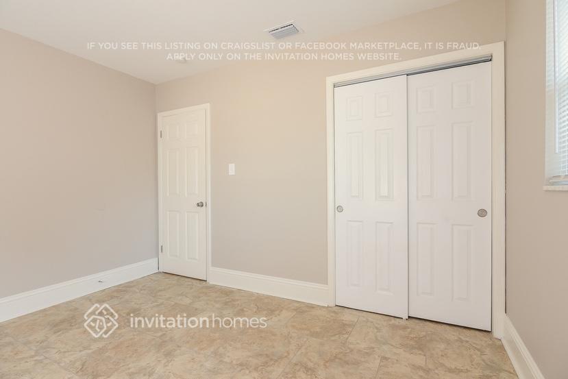 Building Photo - 3704 N Clearfield Ave