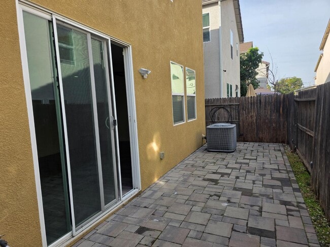 Building Photo - 8917 Robbins Rd