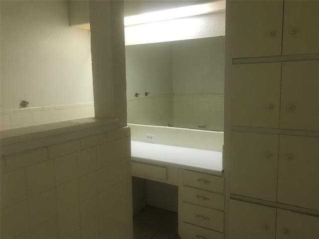 Building Photo - 3373 S 27th St