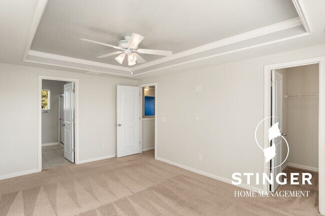 Building Photo - 71 Saluda Way