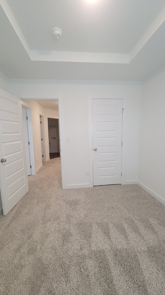 Building Photo - NEW HOME!!!  Section 8 Accepted!!!  "Discover Your Dream Home: Spacious 3-Bedroom Retreat with Gr...