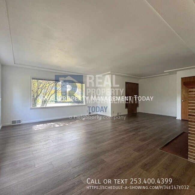 Building Photo - 2021 E 72nd St