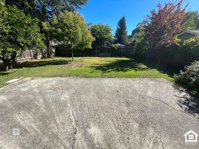 Building Photo - Lovely 3bd/2ba Home in Sonoma!