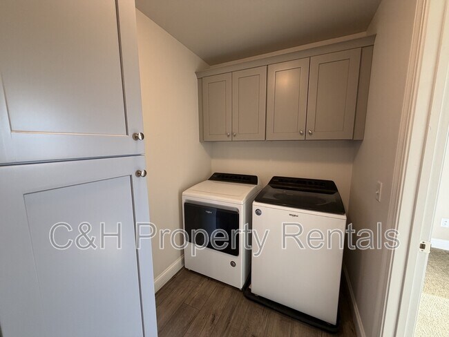 Building Photo - 1405 Harmony Ct