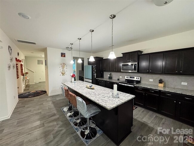 Building Photo - 574 Scotch Meadows Loop