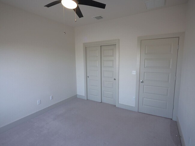 Building Photo - Gated Community In Round Rock