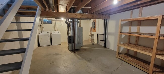 Building Photo - 792 Ficus Dr