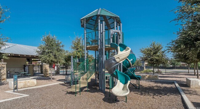 Building Photo - 3 Bedroom/2 Bath Redbird Ranch Subdivision