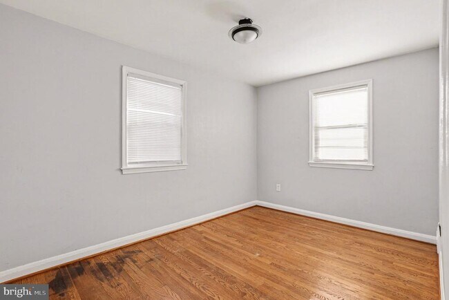 Building Photo - 1123 Elbank Ave