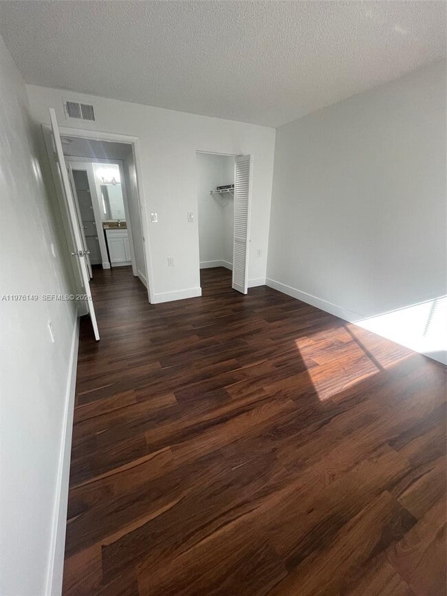 Building Photo - 1251 Benoist Farms Rd