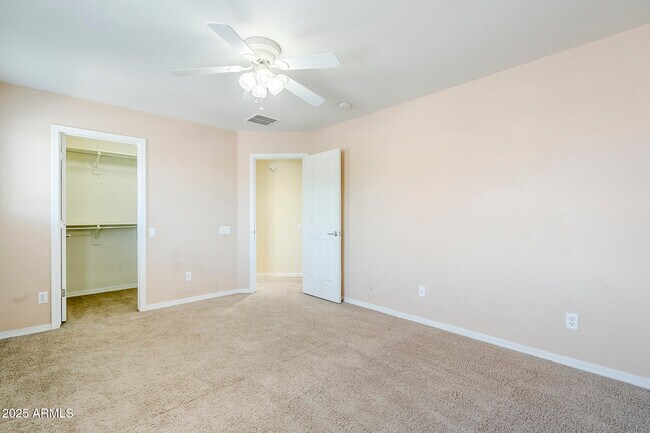 Building Photo - 2025 W Marconi Ave